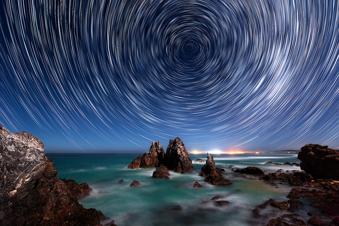 The dizzying motion of the Earth in the stars from Camel Rock, NSW