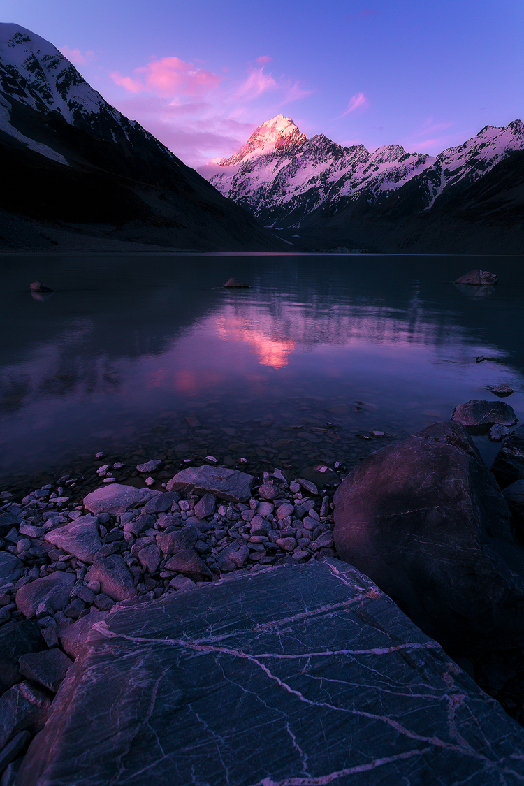 Mount Cook/Aoraki reflecting the last light in the waters of Hooker Lake